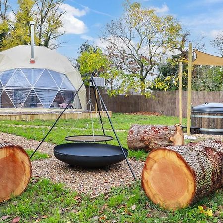 Luxury Dome With Private Wood-Fired Hot Tub Hotell Oxford Exteriör bild